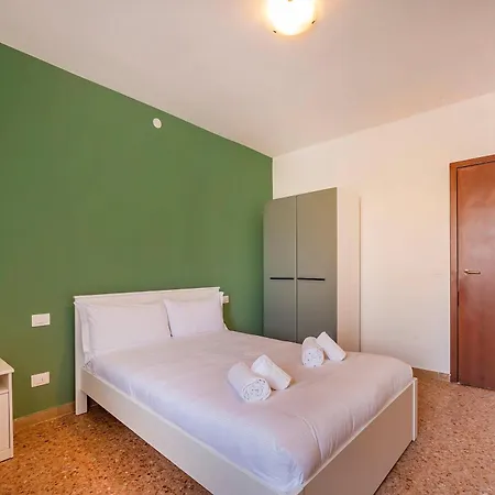Italianflat - *