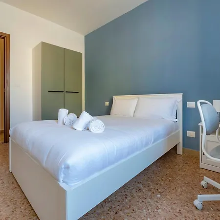 Guest house Italianflat - *